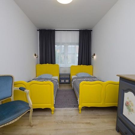 Central Apartment - Folk District Bratislava Luaran gambar